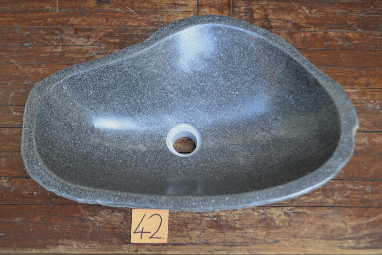 Flussstein-Waschbecken-Unikat-Nummer-42