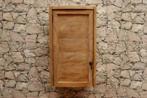 Hängeschrank-Badschrank-schmal-Teakholz-Massiv-60-cm-hoch-Modell-Couch-links-oeffnend