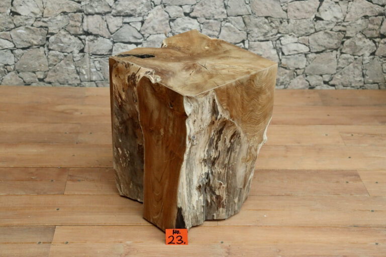 Massiver-Holzhocker-nr-23