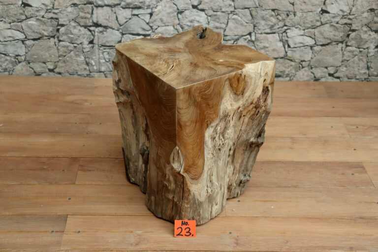 Massiver-Holzhocker-nr-23