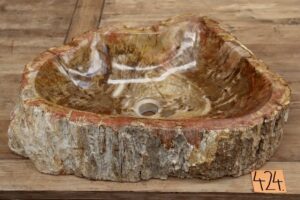 Waschbecken-aus-versteinertem-Holz-nr-424