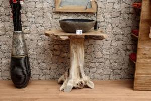 Waschtisch-Massivholz-Wurzel-nr-458