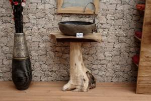 Waschtisch-Massivholz-Wurzel-nr-480
