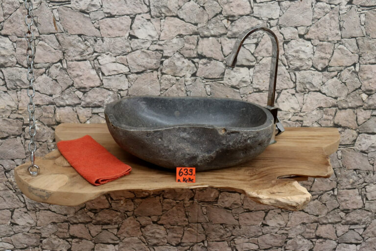 Waschtischplatte-Wurzelholz-Massiv-mit-Kette-nr-639